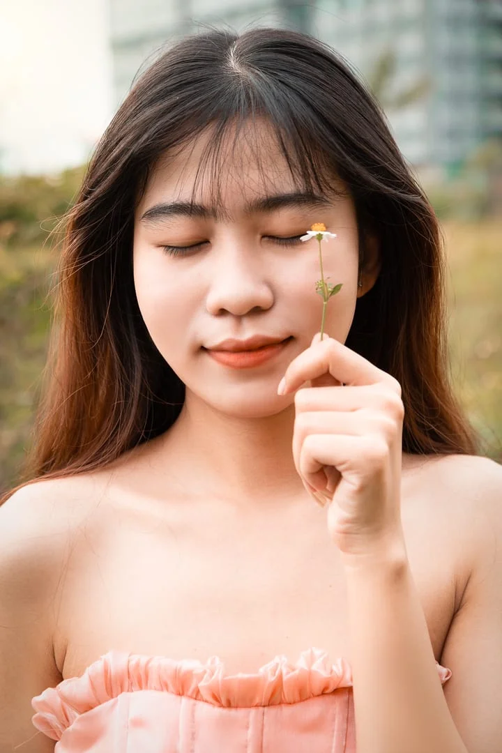 薄唇女孩必看！这个丰唇指令比打了三支玻尿酸还嘟 修图前