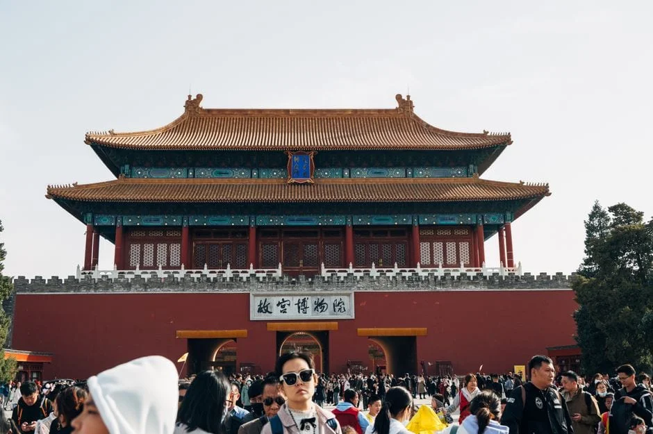 故宫全是人从众！！一键清场比PS还绝 修图前