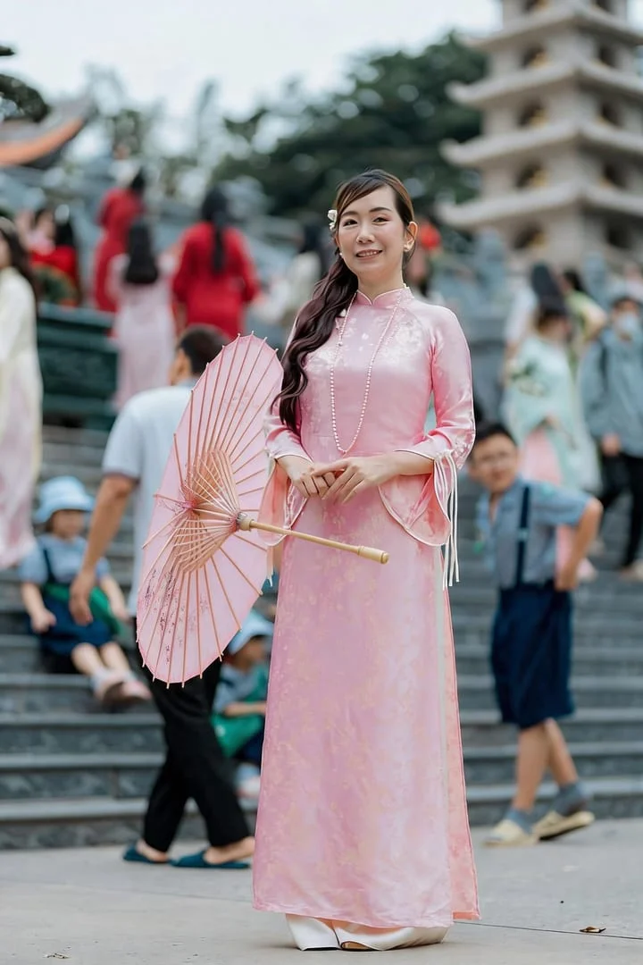 想把背景路人换掉？局部替换比PS还绝 修图后