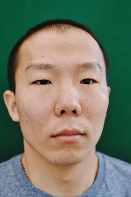 面瘫星人的救星！！AI让我在照片里终于会笑了 修图前